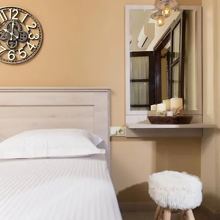 בית הארחה Sotiria קואינירה