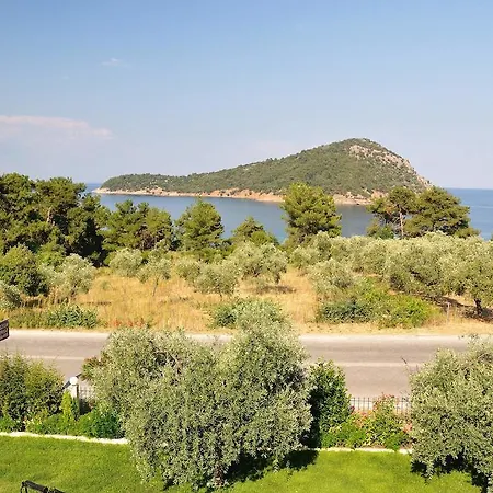 בית הארחה Sotiria קואינירה