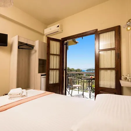 ゲストハウス Sotiria コイニラ