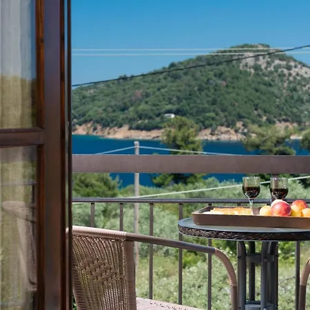 ゲストハウス Sotiria コイニラ